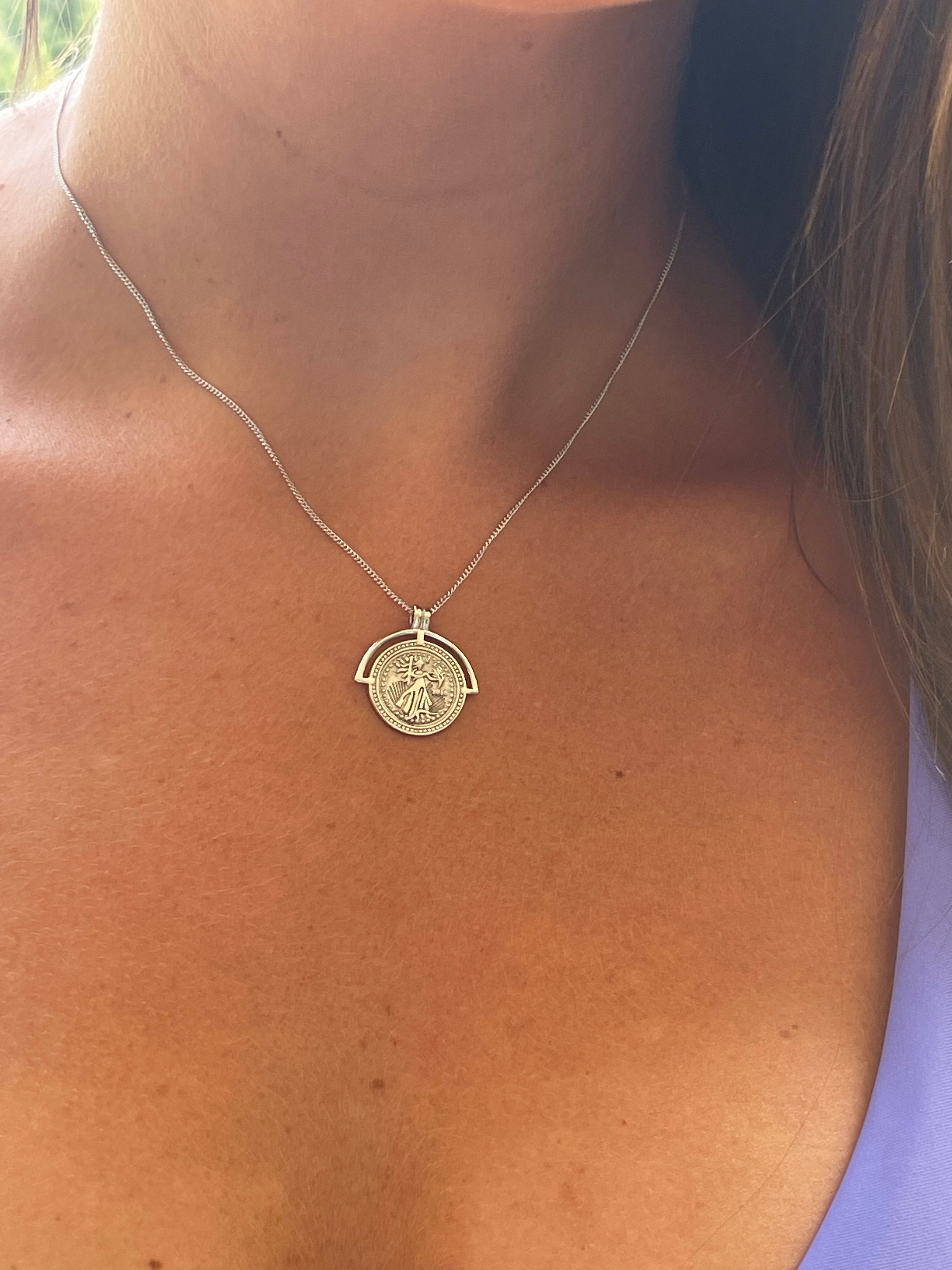 Collier Mammaire Trophée En Nylon – Parker Enterprises, Made In USA